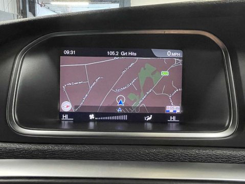 Volvo V40 1.5 V40 R-Design Edition T3 Auto 5dr 23