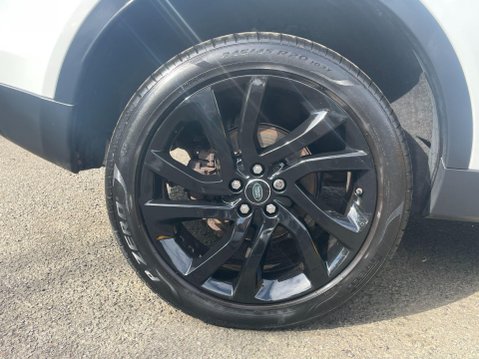 Land Rover Discovery Sport 2.0 TD4 HSE Black Auto 4WD Euro 6 (s/s) 5dr 14