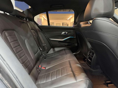 BMW 3 Series 2.0 330e 12kWh M Sport Saloon 4dr Petrol Plug-in Hybrid Auto Euro 6 (s/s) ( 44