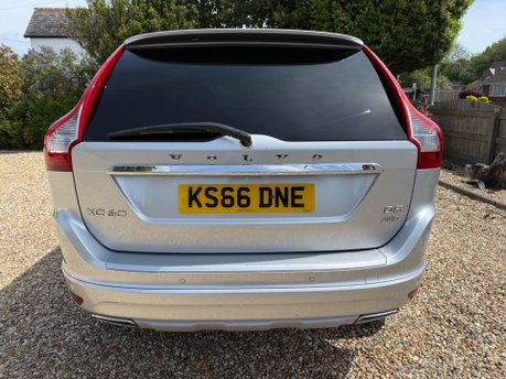 Volvo XC60 2.4 D5 SE Lux Nav Auto AWD Euro 6 (s/s) 5dr 9