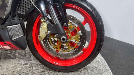 Aprilia RSV TUONO 2005 19K ICONIC STREETFIGHTER NAKED 1000CC NEW MOT 20