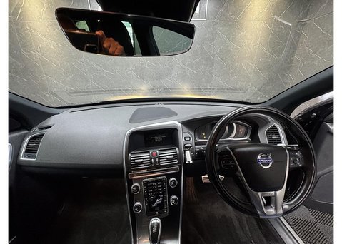 Volvo XC60 2.4 D4 R-Design Lux Nav SUV 5dr Diesel Auto AWD Euro 6 (s/s) (190 ps) 71