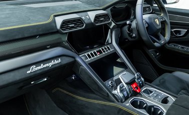 Lamborghini Urus Performante 18