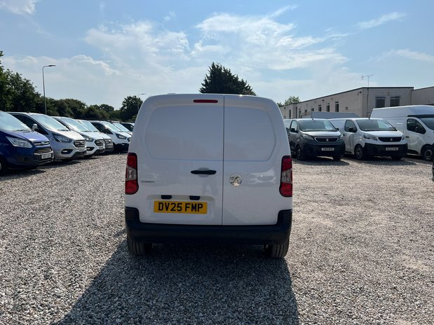 Vauxhall Combo SWB L1H1 Low Roof Category S Prime Air Con Sensors EURO 6 NO VAT 7