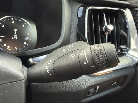 Volvo V60 2.0 D3 Inscription Plus Estate 5dr Diesel Auto Euro 6 (s/s) (150 ps) 38