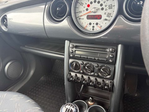 Mini Hatch 1.6 One 3dr 21