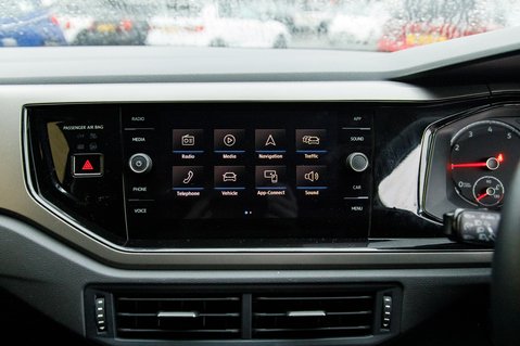 Volkswagen Polo MATCH TSI 29