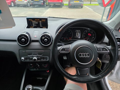 Audi A1 sport tfsi 1lt 13
