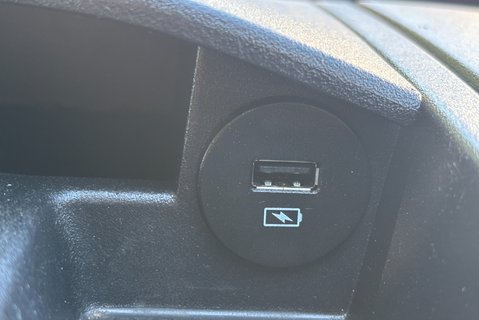 Iveco Daily 35C16 HV Business 3520 Panel Van - Sat Nav / Rear Camera 27