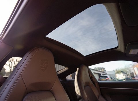 Porsche 911 Carrera 4S (992) 13