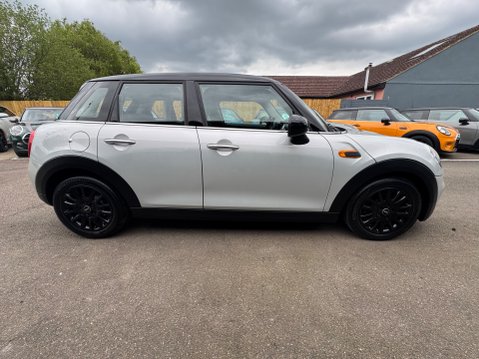 Mini Hatch COOPER 7
