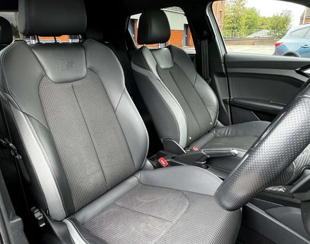 Audi A1 1.0 A1 Sportback 25 TFSI Black Edition Semi-Auto 5dr 59