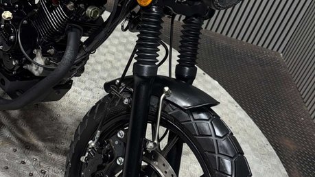 Mutt FSR 2021 ONLY 7K MODERN RETRO 125CC LEARNER BIKE LONG MOT 21