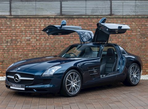 Mercedes-Benz SLS AMG 7