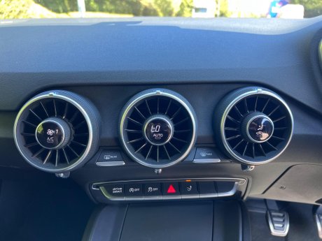 Audi TT 1.8 TFSI Black Edition Euro 6 (s/s) 3dr 22