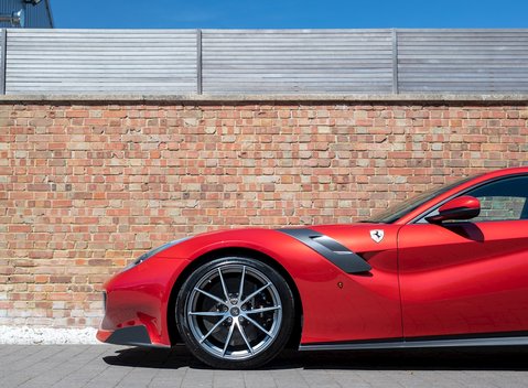 Ferrari F12 TDF 32