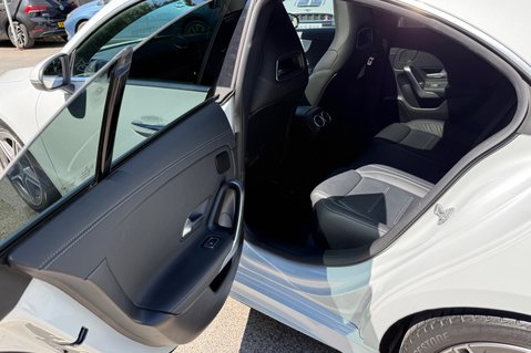 Mercedes-Benz CLA Class CLA 220 D AMG LINE PREMIUM PLUS - PANORAMIC ROOF 28