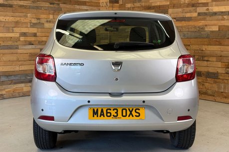 Dacia Sandero 1.5 dCi Laureate Hatchback 5dr Diesel Manual Euro 5 (90 ps) 5