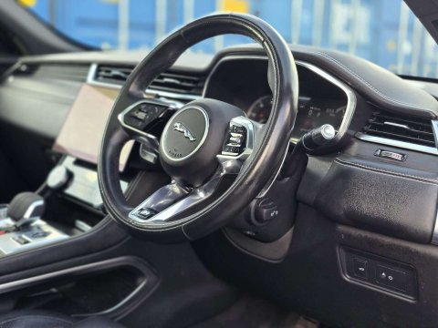 2022 Jaguar F-PACE thumbnail 23