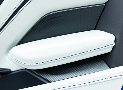 Aston Martin V12 Vantage Roadster 22