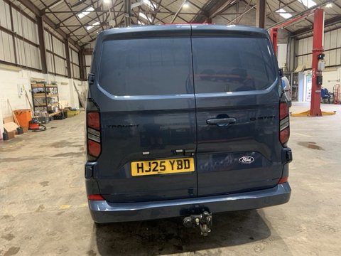 Ford Transit Custom 320 LIMITED L1H1 DCIV ECOBLUE 8
