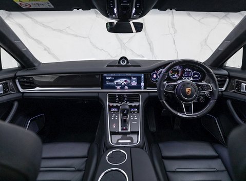 Porsche Panamera Turbo S E-Hybrid Sport Turismo 31