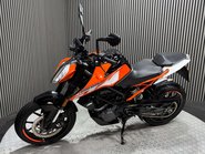 KTM Duke 2017 17K NEW MOT 125CC 15BHP NAKED BIKE 20