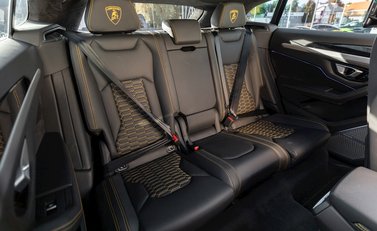 Lamborghini Urus 15