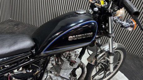 Suzuki GN 2002 31K CUSTOM CAFE RACER PROJECT BUILD 125CC 13