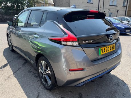 Nissan LEAF TEKNA 6