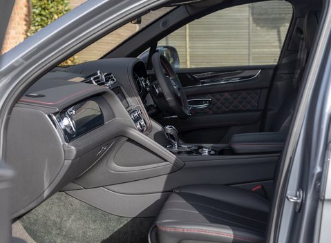 Bentley Bentayga V8 First Edition 17