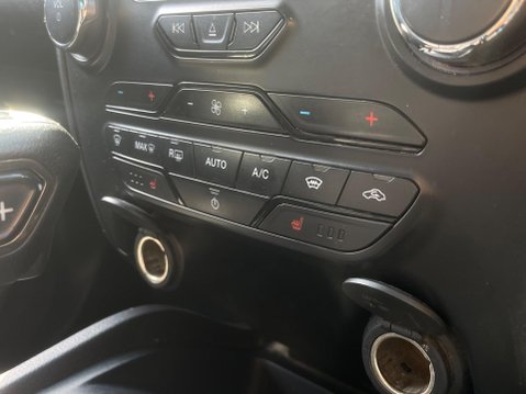 Ford Ranger 2.0 EcoBlue Wildtrak Auto 4WD Euro 6 (s/s) 4dr 24