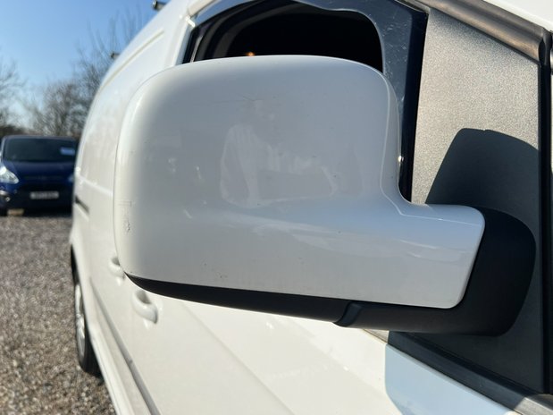 Volkswagen Caddy Maxi AUTO LWB L2H1 Highline C20 Air Con Alloys Camera Nav EURO 6 NO VAT 15