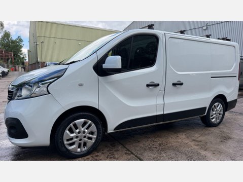 Renault Trafic 1.6 dCi ENERGY 27 Sport Nav Panel Van 5dr Diesel Manual SWB Standard Roof E 20