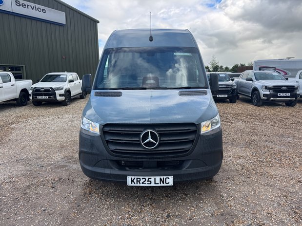Mercedes-Benz Sprinter AUTO MWB L2H2 High Roof 315 Pro Air Con Camera EURO 6 3