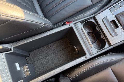 Skoda Superb SE L TSI DSG - FULL SKODA SERVICE HISTORY 51