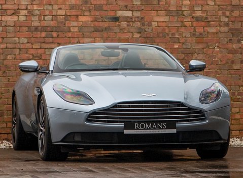 Aston Martin DB11 Volante 1