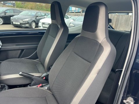 Volkswagen Up 1.0 High up! Euro 5 3dr 23