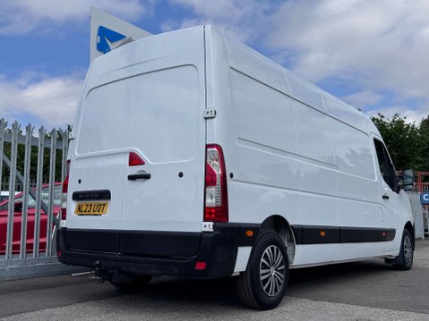 Renault Master 2.3 dCi 35 Business+ Panel Van 4dr Diesel Manual FWD LWB Medium Roof Euro 6 13