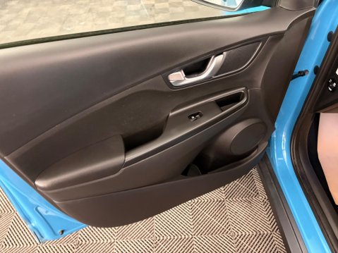 Hyundai KONA 39kWh Premium Auto 5dr (10.5kW Charger) 29