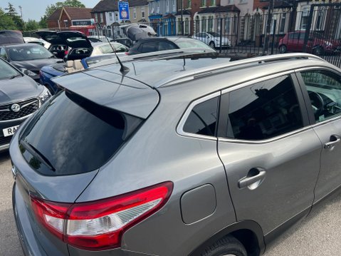 Nissan Qashqai 1.2 DIG-T Tekna 2WD Euro 6 (s/s) 5dr 17