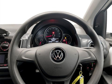 Volkswagen Up 1.0 up! Hatchback 5dr Petrol Manual Euro 6 (s/s) (65 ps) Bluetooth 13