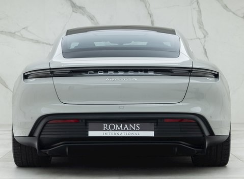Porsche Taycan 4S 5