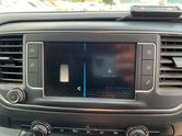 Peugeot Expert MWB L2H1 Low Roof Professional 2700 Air Con Tow Bar EURO 6 NO VAT 39