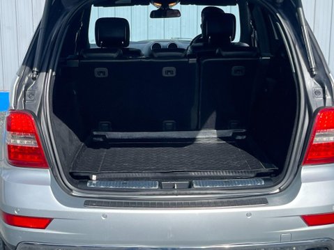 Mercedes-Benz M Class 3.0 ML300 CDI V6 BlueEfficiency Grand Edition G-Tronic 4WD Euro 5 5dr 49