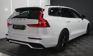 Volvo V60 RECHARGE T8 POLESTAR ENGINEERED AWD FSH Pano Sunroof Pilot Assist HUD +++ 9