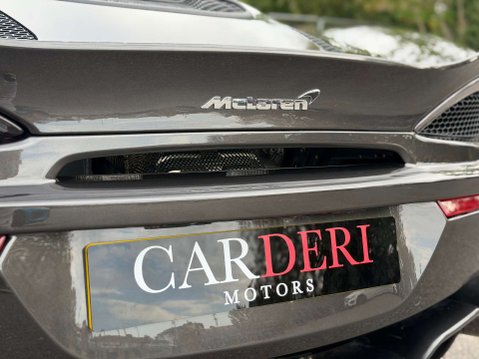 McLaren 570 3.8 570GT Coupe Semi-Auto 3dr 22