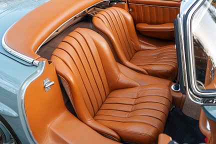 Mercedes-Benz SL Class 300SL Roadster 31