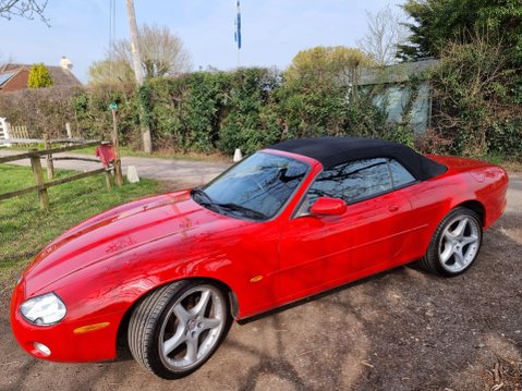 Jaguar XK8 CONVERTIBLE 33