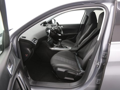 Peugeot 308 1.2 PureTech GPF Allure Euro 6 (s/s) 5dr 21